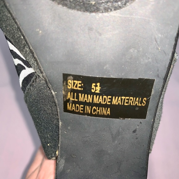 ‼️👠‼️BOGO 50% OFF. Zebra print ruffle high heels! - Picture 5 of 15